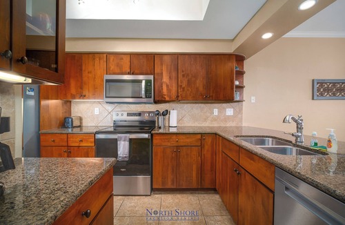 Highland Lake Estates Condo | UNIT 2114 2 Bed 2 Bath on Lake Travis with Panoramic Lake View