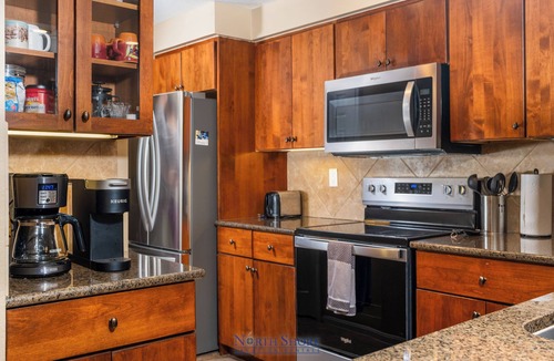 Highland Lake Estates Condo | UNIT 2114 2 Bed 2 Bath on Lake Travis with Panoramic Lake View