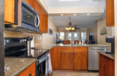 Highland Lake Estates Condo | UNIT 2114 2 Bed 2 Bath on Lake Travis with Panoramic Lake View