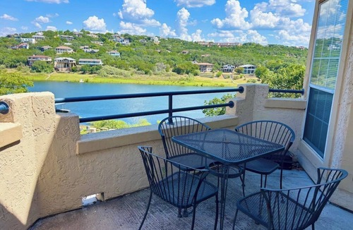 Highland Lake Estates Condo | UNIT 2305 1 Bed 1.5 Bath on Lake Travis