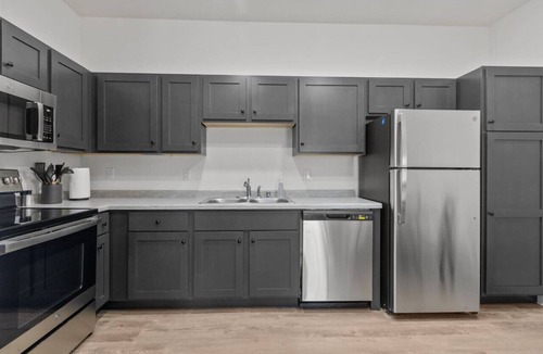 Neenah Apartment | Unit 3 at Fox Flats (1 Bed/Garage/Washer & Dryer)