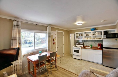 Wasaga Beach Cabin | Unit 3 Beach Escape 2BR Suite Steps to Sand BBQ Parking