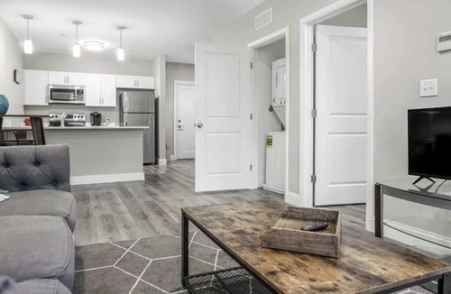 Chelsea Apartment | Unit 34 Stylish 1BR Apartment Long-term stays