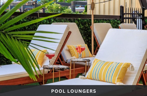 East Cesar Chavez Condo | (Unit 4) 6th Street Suite: 4BR/11Beds - Pool, Rooftop, Garden Bars, Walk to Everything!