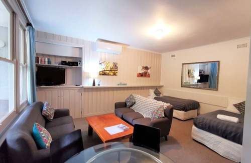 Bright Cottage | Unit 4 - One Bedroom - HomeAway