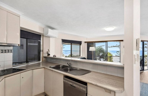 Coolum Beach Apartment | Unit 4 'The Rocks', Coolum Beach