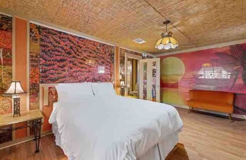 Liberty Hill Hotel | Unit 4 Unique 2-Bedroom Near the River!