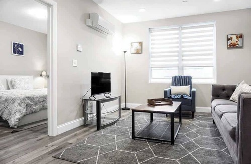 Chelsea Apartment | Unit 43 Homey 1BR Garage Parking