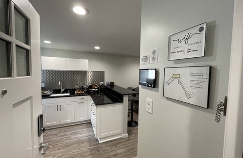 Charlottesville Condo | Unit 5 - Cozy Lower Level Studio Suite