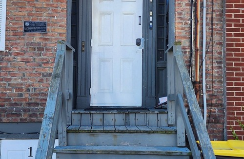 Seward Place Apartment | Unit 5 The most peaceful and quite area of Schenectady downtown