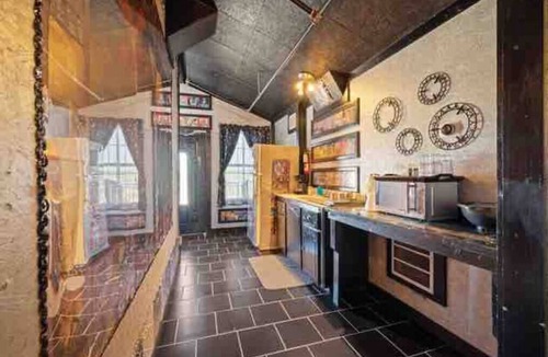 Liberty Hill Hotel | Unit 8 Fun, Boho 2-Bedroom Unit at River Ranch Inn