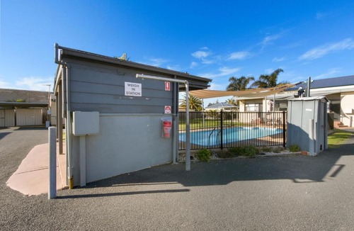Lakes Entrance House | Unit 8 @ Ocean Bridge