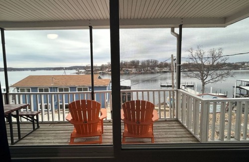 Lake of the Ozarks Condo | Unit 9-3 Bedrooms, 1 Bath, Offering a Spectacular View