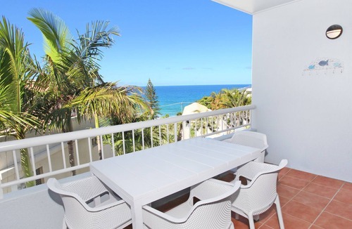 Coolum Beach Apartment | Unit 9 'Coolum Blueseas'