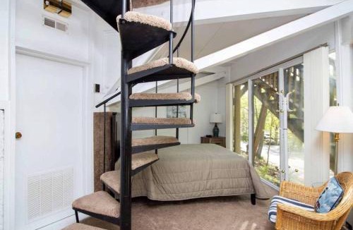 Village of Four Seasons House | Unit 9 - Treetop 2 Bedroom Villa