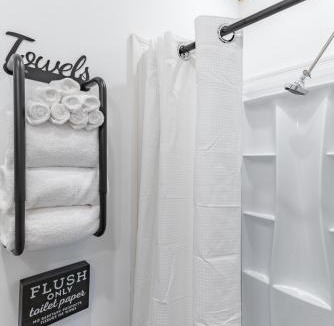 Madison Apartment | Unit A Casa Cabana