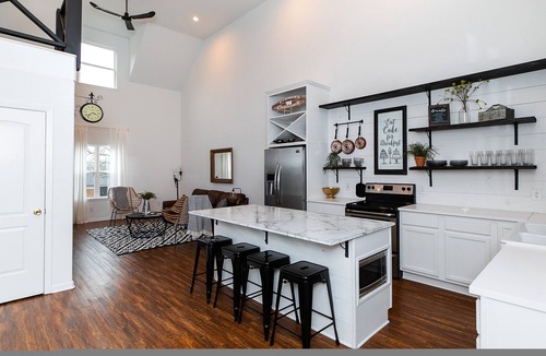 McKinney House | Unit A- The Beautiful RoseMary Barndo