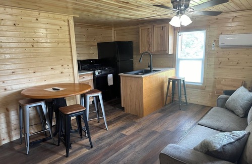 Warrensburg Apartment | Unit B Country home apartment near Warrensburg