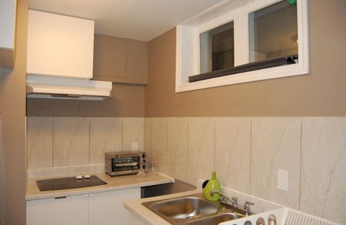 Malton House | Unit B - Cozy Cozy Basement