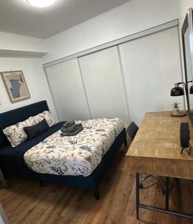 Port Hope House | Unit for 4 by the Core with 3 Beds
