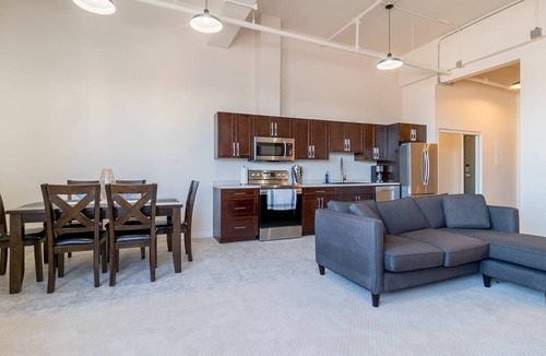 Winnipeg Apartment | UNIT TWO Executive Stay Fully Furnished One Bedroom Condo
