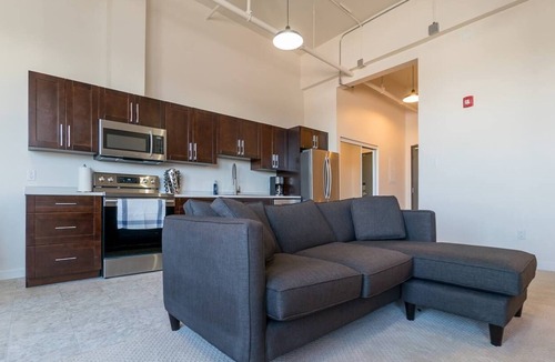 Winnipeg Apartment | UNIT TWO Executive Stay Fully Furnished One Bedroom Condo