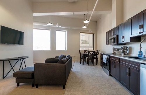 Winnipeg Apartment | UNIT TWO Executive Stay Fully Furnished One Bedroom Condo