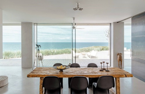 Holloselund House | Unite with the horizon in architectural wonder