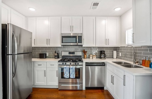 Greater East End Apartment | Universal Apartment @EADO - 5 km from FIFA Fest