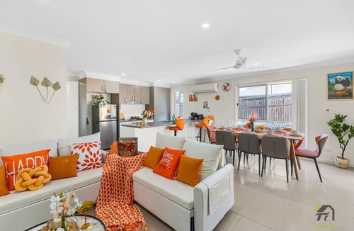 Pimpama House | Universal Movie World -Close to Everything