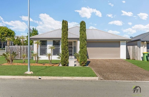 Pimpama House | Universal Movie World -Close to Everything