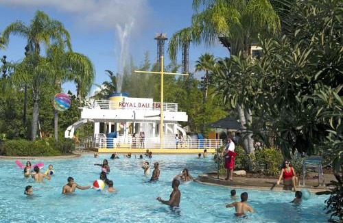 Florida Center Resort | Universal's Loews Royal Pacific Resort