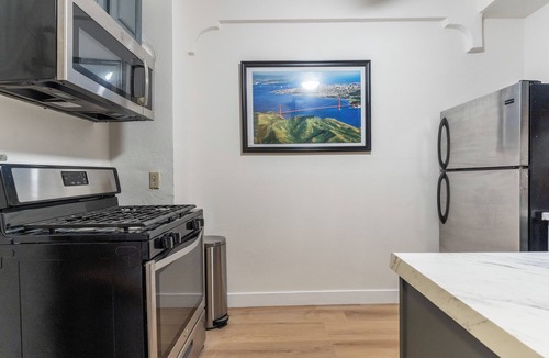Southwest Berkeley Apartment | University & 7th St Abode