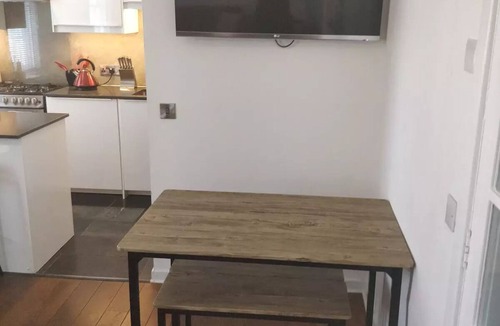 Newington Apartment | University and Central Edinburgh