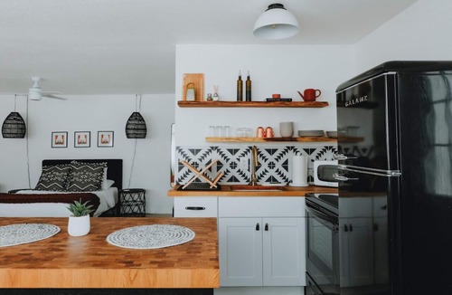 Victory Hills House | University District Guesthouse-Minutes to Nob Hill