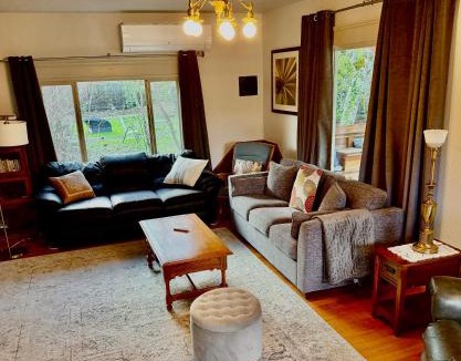 Eugene Villa | University House