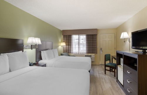 Eugene Hotel | University Inn & Suites
