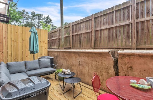 Starkville House | University Luxe, Heart of Cotton District!