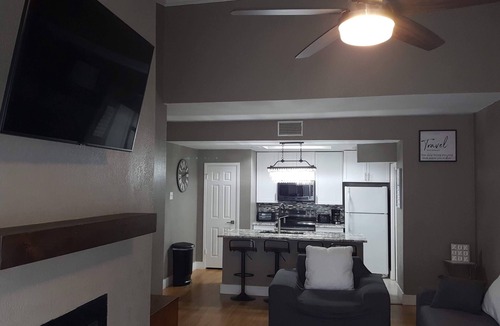 West Campus Condo | University of Texas at Austin, Austin, TX, USA- UT West Campus - Downtown