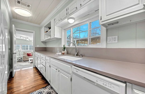 Siloam Springs House | University Place, family stay, practically on campus