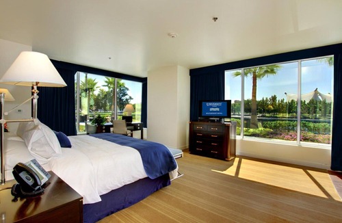 Civic Center Hotel | University Plaza Waterfront Hotel