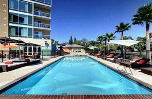 Civic Center Hotel | University Plaza Waterfront Hotel