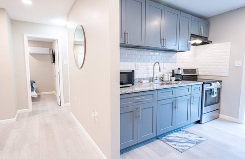 University Apartment | University Serenity Suites A