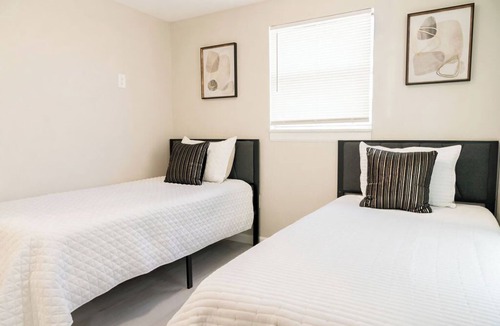 University Apartment | University Serenity Suites #B102