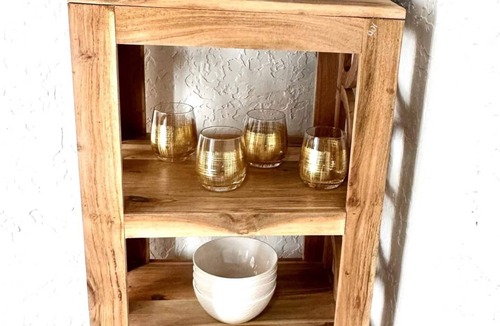 Marion Apartment | University Suite "A"