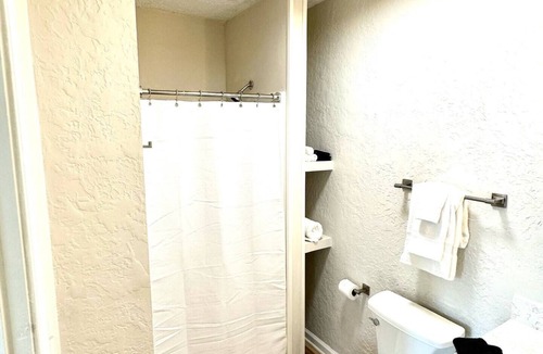 Marion Apartment | University Suite "A"