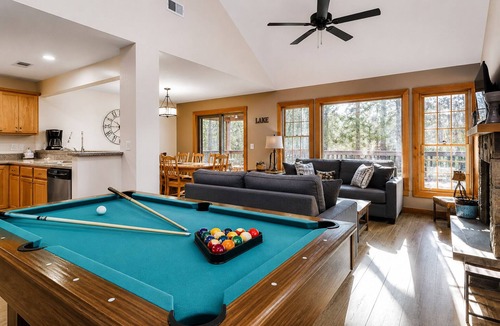 Tannersville House | Unleash the adventurer in you with the ultimate Pocono Mountains escape nestled in the Northridge at Camelback community 1 Mile from Camelback. ⁕Outdoor hot tub ⁕Screened-in porch with firepit ⁕Indoor fireplace ⁕Dog-friendly ⁕1 mile t
