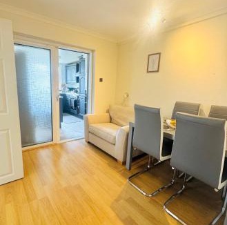 Aylesbury House | Unnati stay