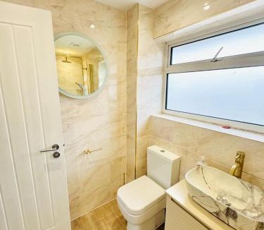 Aylesbury House | Unnati stay