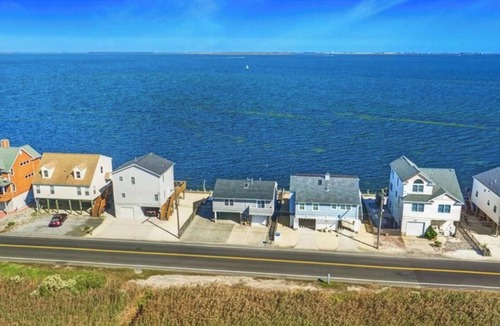 Barnegat House | Unobstructed bay front house